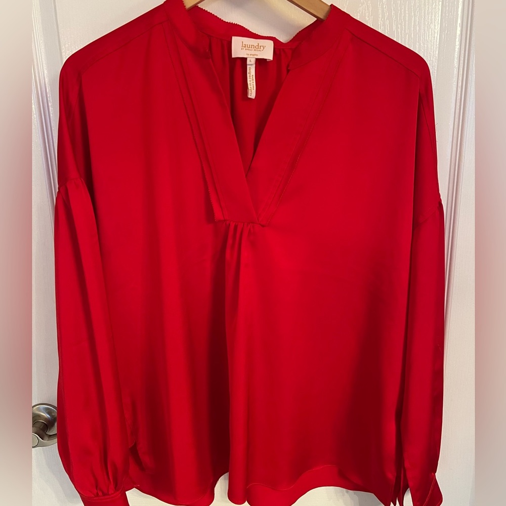 nwot Red silky satin top by Landry